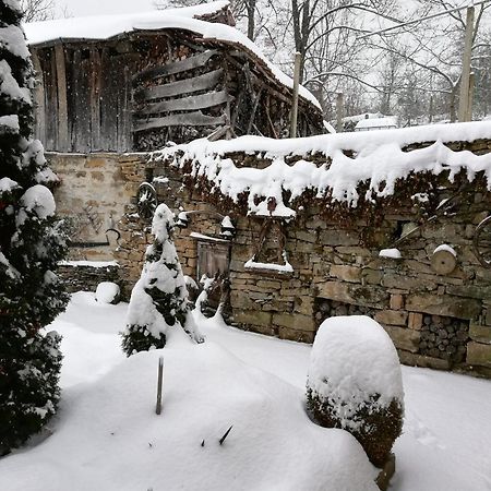 Къща За Гости Чичарите Gabrovo Exteriör bild
