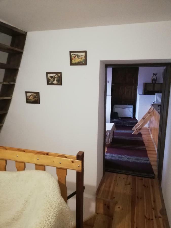 Къща За Гости Чичарите Gabrovo Exteriör bild