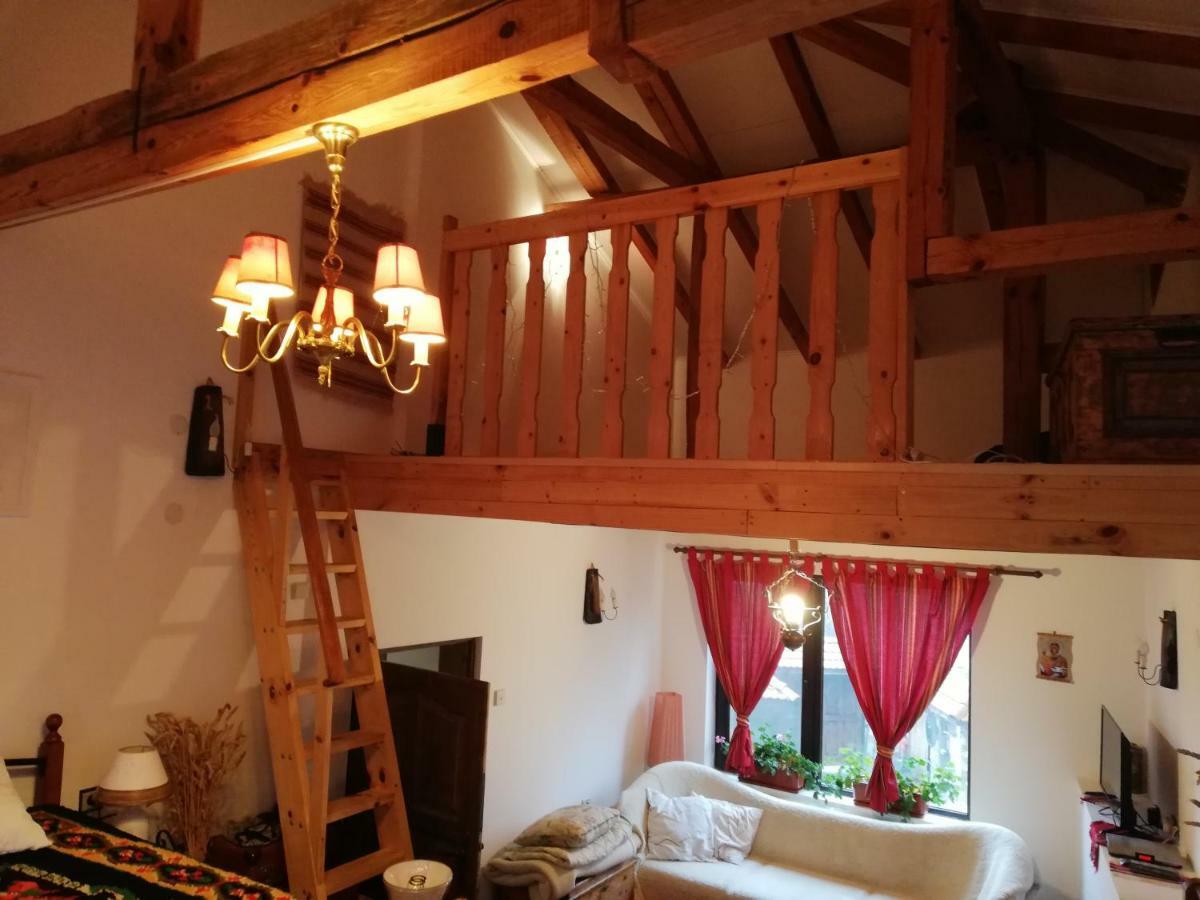 Къща За Гости Чичарите Gabrovo Exteriör bild