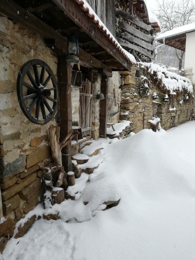 Къща За Гости Чичарите Gabrovo Exteriör bild